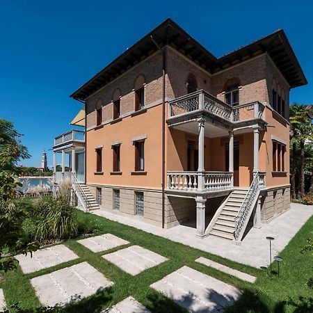 Ca' Delle Contesse - Villa On Lagoon With Private Dock And Spectacular View Венеция-Лидо Экстерьер фото