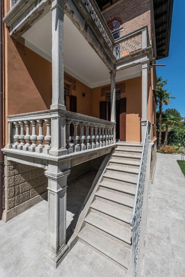 Ca' Delle Contesse - Villa On Lagoon With Private Dock And Spectacular View Венеция-Лидо Экстерьер фото
