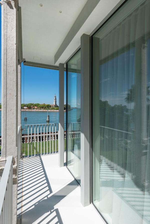 Ca' Delle Contesse - Villa On Lagoon With Private Dock And Spectacular View Венеция-Лидо Экстерьер фото