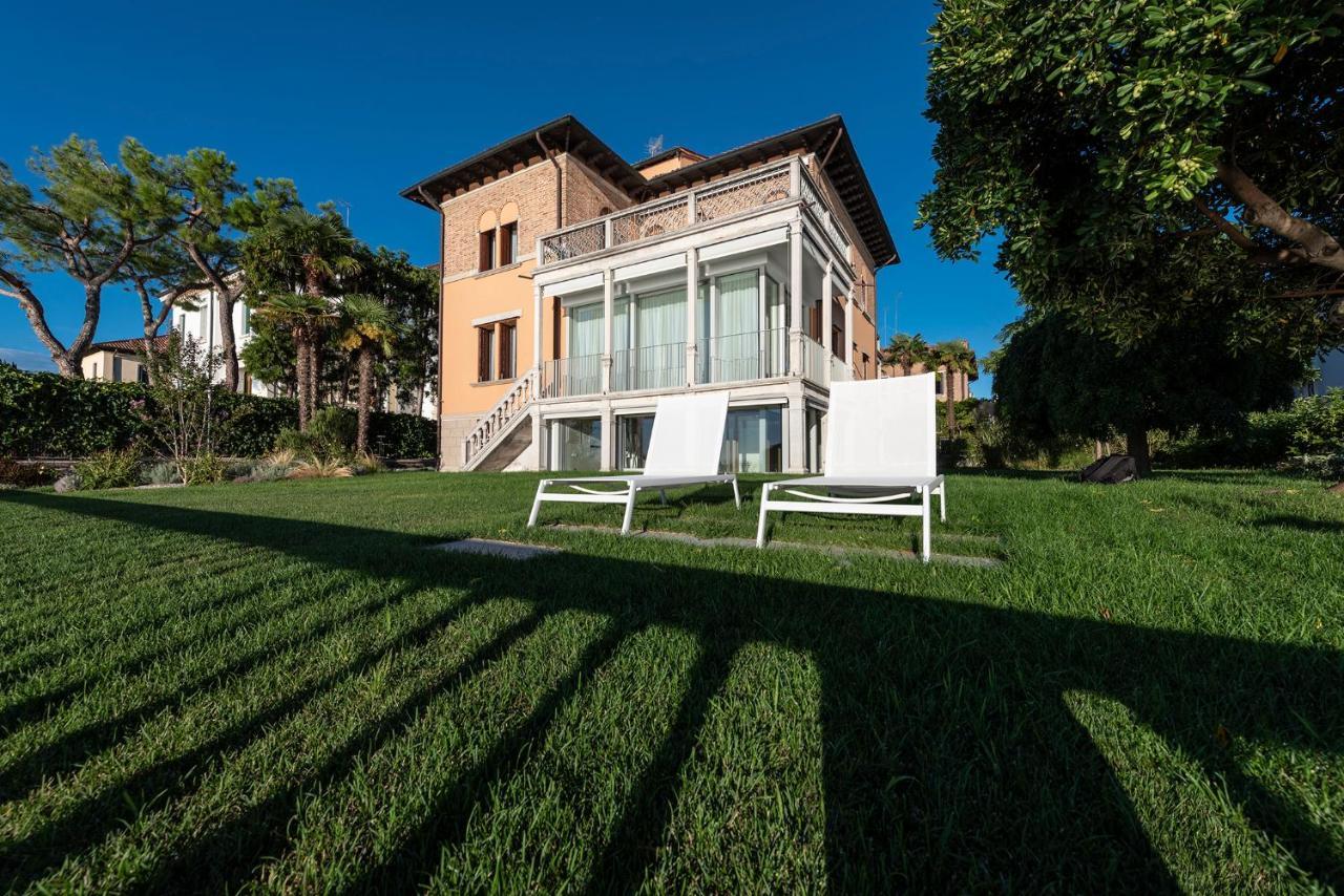 Ca' Delle Contesse - Villa On Lagoon With Private Dock And Spectacular View Венеция-Лидо Экстерьер фото
