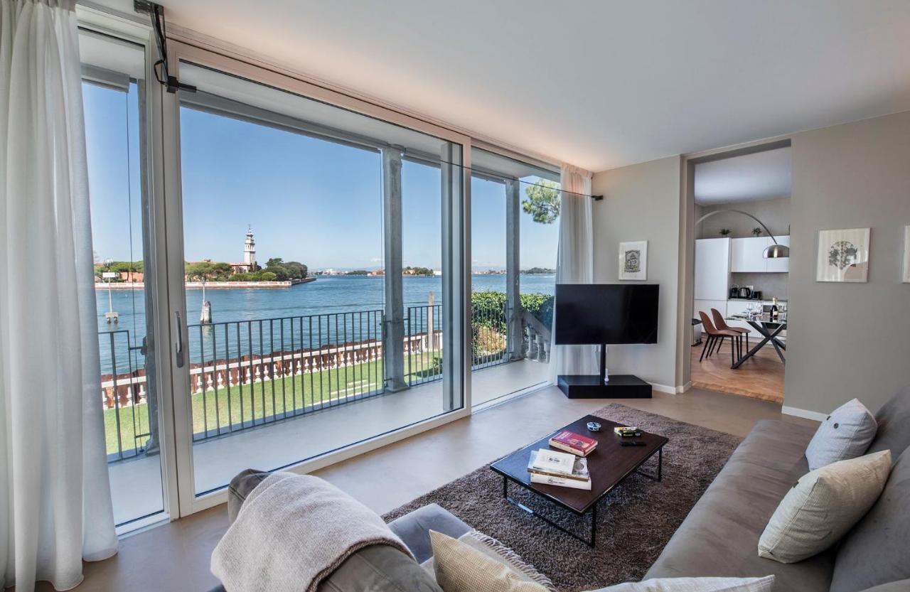 Ca' Delle Contesse - Villa On Lagoon With Private Dock And Spectacular View Венеция-Лидо Экстерьер фото