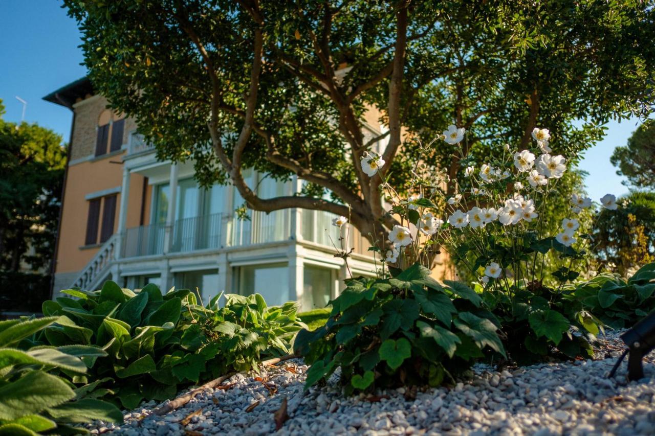 Ca' Delle Contesse - Villa On Lagoon With Private Dock And Spectacular View Венеция-Лидо Экстерьер фото